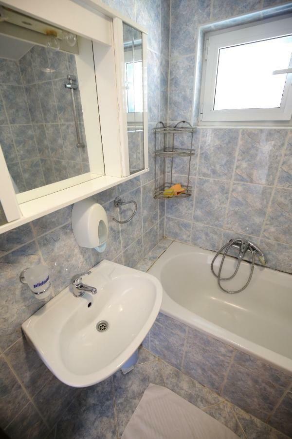 Apartment And Rooms Roko Zaglav Exterior photo
