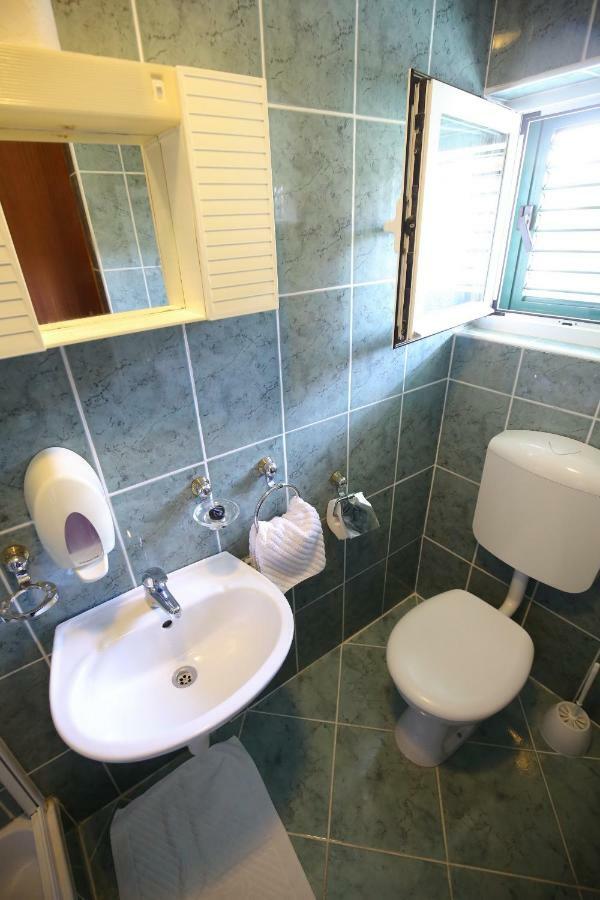 Apartment And Rooms Roko Zaglav Exterior photo